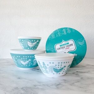 Pyrex Inspired Vintage Charm Rise 'n Shine Turquoise Bowl Set - 3pc with Lids